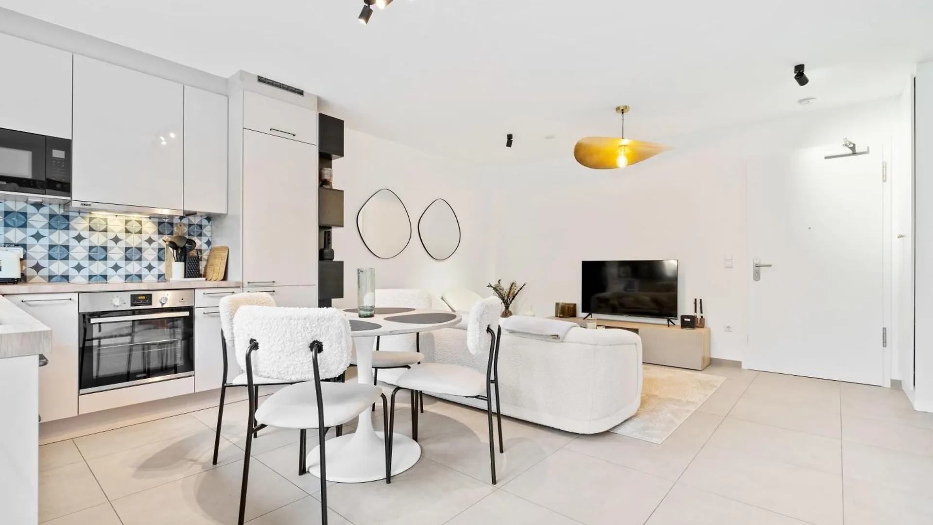 Elegant Comfort Modern Apartment In Limpertsberg Luxembourg
